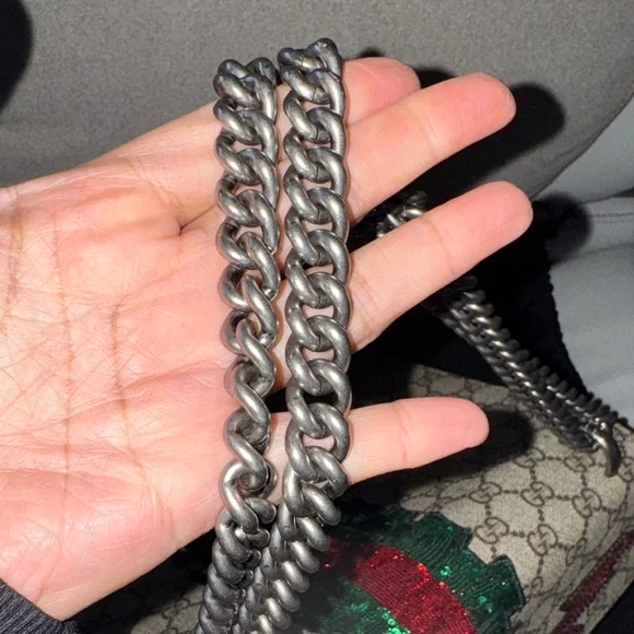 Gucci Beige GG Supreme Shoulder Bag with Pink and Green Glitter Accents - Picture 11 of 12